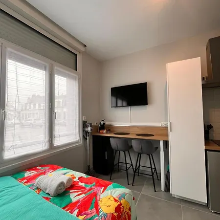 Le Mini Voltaire A 900 M De La De Malo-les-bains * Dunkirk